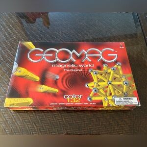 Geomag Magnetic World Construction 132 Piece Toy Set